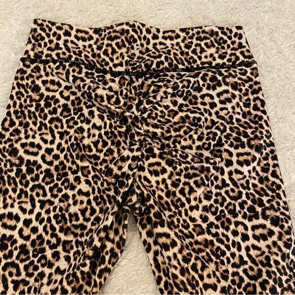 Zyia Leopard Brilliant Scrunchy What Hi-Rise - Picture 8 of 11